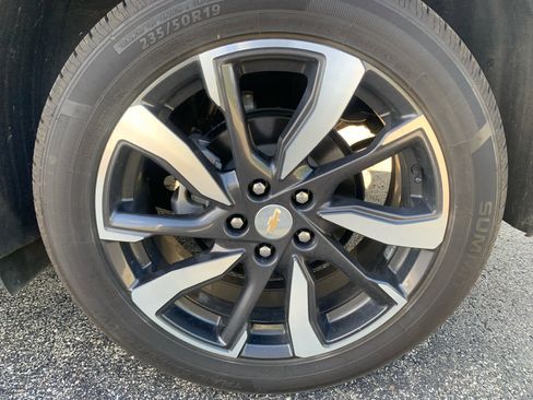 Used 2023 Chevrolet Equinox Premier FWD image 10