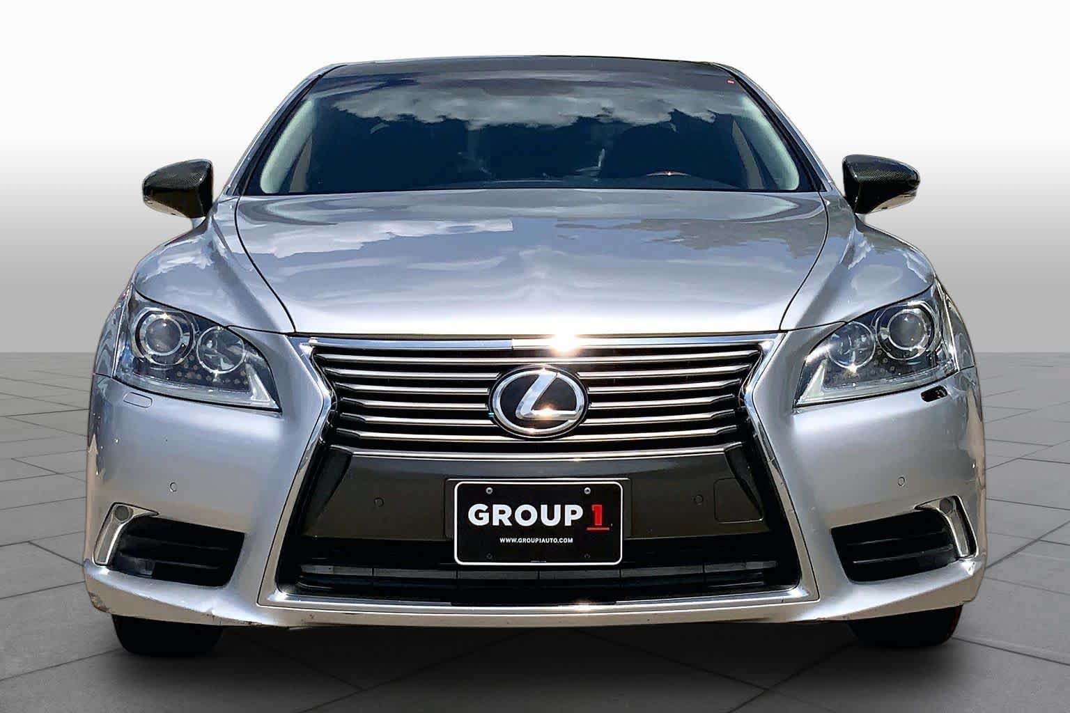 Used 2015 Lexus LS 460 w/ Comfort Package RWD image 4