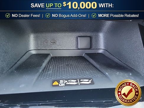 New 2026 Chevrolet Traverse LT w/ Sun and Wheel Package FWD image 24