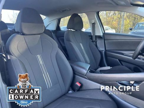 Used 2022 Hyundai Elantra SEL image 30