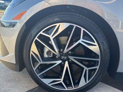 Used 2023 Hyundai Ioniq 6 Limited image 11