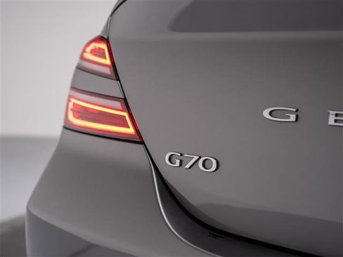 New 2026 Genesis G70 2.5T image 13