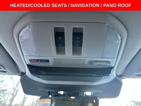 Used 2025 Subaru Ascent Touring w/ Popular Package #2 image 17