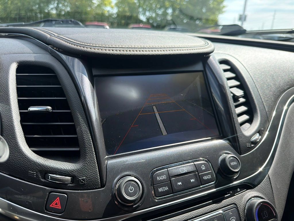 Used 2015 Chevrolet Impala LT w/ Convenience Package FWD image 28