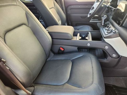 Used 2024 Land Rover Defender 130 S image 14