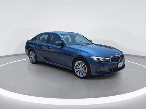 Used 2023 BMW 330i xDrive Sedan w/ Driving Assistance Package AWD/4WD image 2