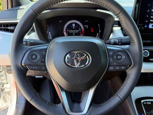 Used 2026 Toyota Corolla SE FWD image 13