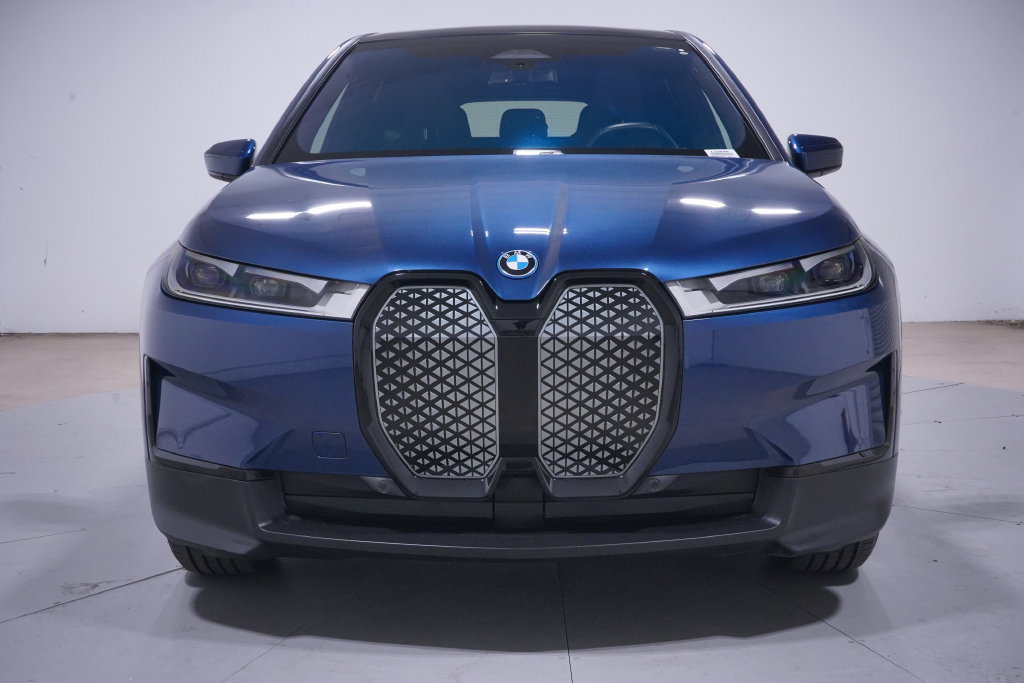 Used 2024 BMW iX xDrive50 AWD/4WD image 4