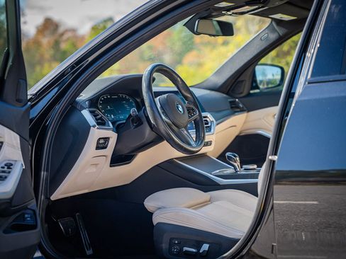 Used 2021 BMW M340i w/ Premium Package image 26