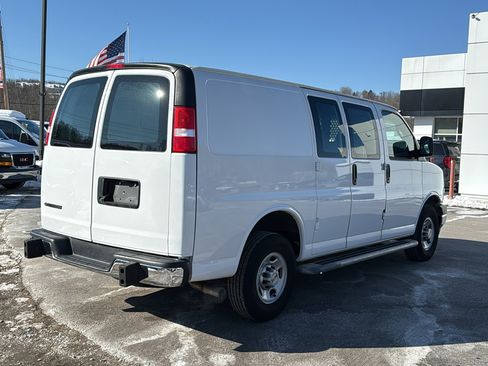 Used 2024 Chevrolet Express 2500 w/ Driver Convenience Package image 4