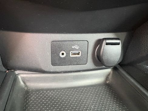 Used 2020 Nissan Rogue SV FWD image 18