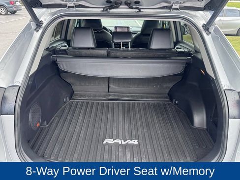 Used 2021 Toyota RAV4 XLE Premium FWD image 8