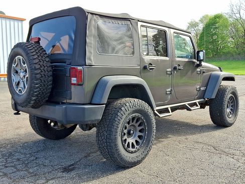 Used 2014 Jeep Wrangler Unlimited Rubicon w/ Connectivity Group AWD/4WD image 24