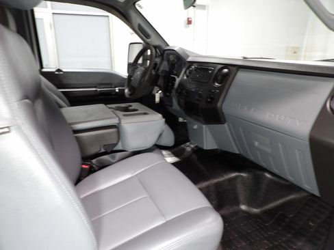 Used 2016 Ford F250 XL w/ Power Equipment Group RWD image 16