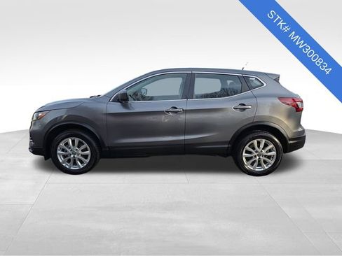 Used 2021 Nissan Rogue Sport S image 4