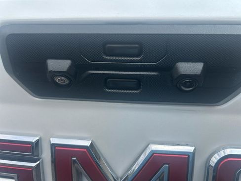 Used 2023 GMC Sierra 3500 Denali w/ Denali Ultimate Package AWD/4WD image 9