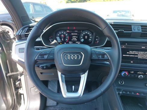 Certified 2025 Audi Q3 2.0T Premium w/ Convenience Package AWD/4WD image 19