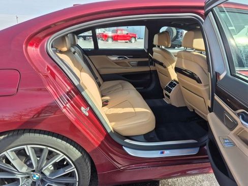 Used 2022 BMW 750i xDrive w/ Executive Package AWD/4WD image 15