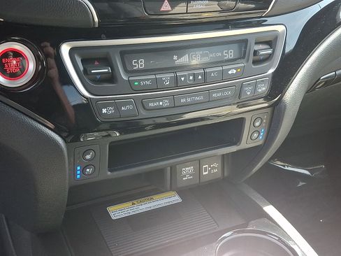 Used 2023 Honda Passport Elite image 16