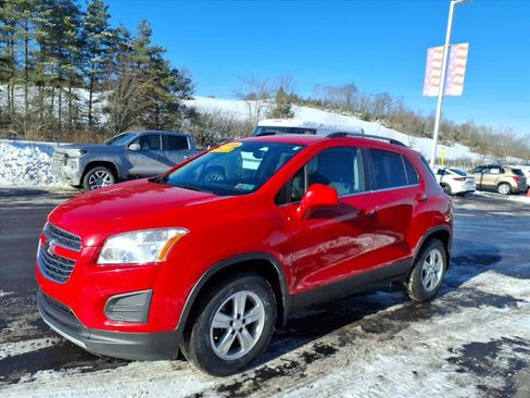 Used 2016 Chevrolet Trax LT w/ LT Convenience Package image 3