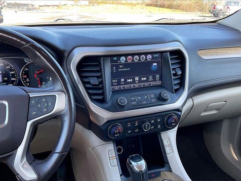 Used 2019 GMC Acadia Denali w/ Technology Package image 9