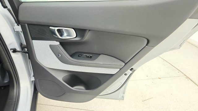 Used 2024 Polestar Polestar 2 AWD/4WD image 40