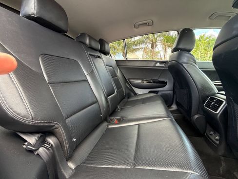 Used 2021 Kia Sportage EX AWD/4WD image 19