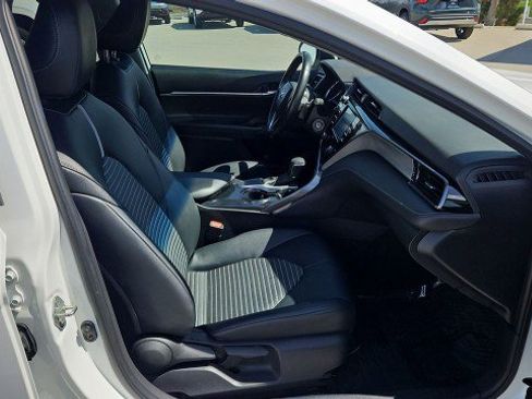 Used 2020 Toyota Camry SE FWD image 26