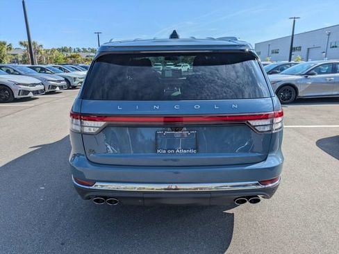 Used 2025 Lincoln Aviator 2WD image 4
