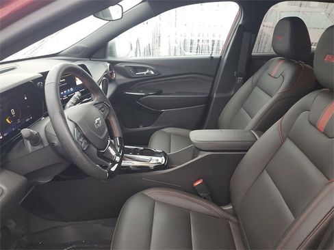 Certified 2025 Chevrolet Trax RS w/ Driver Confidence Package image 16