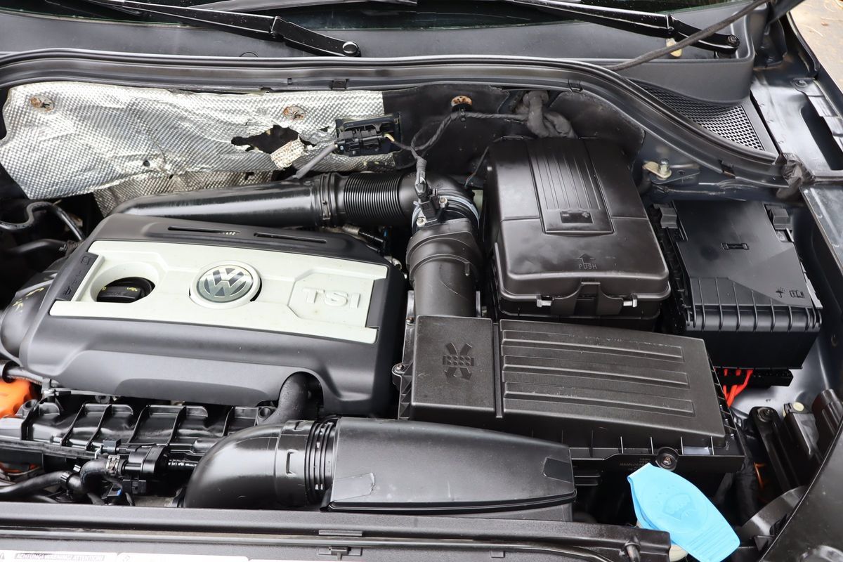Used 2015 Volkswagen Tiguan SE AWD/4WD image 41