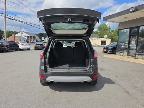 Used 2017 Ford Escape SE FWD image 13