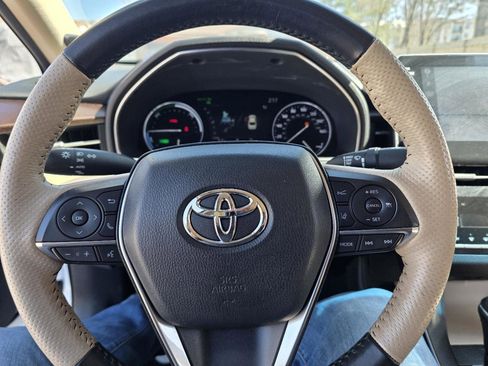 Used 2020 Toyota Avalon Limited w/ Advanced Safety Package image 18