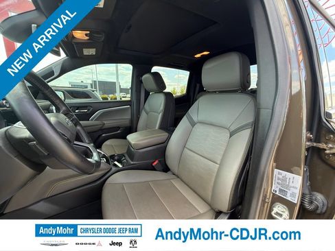Used 2024 Chevrolet Colorado ZR2 w/ ZR2 Convenience Package III AWD/4WD image 12