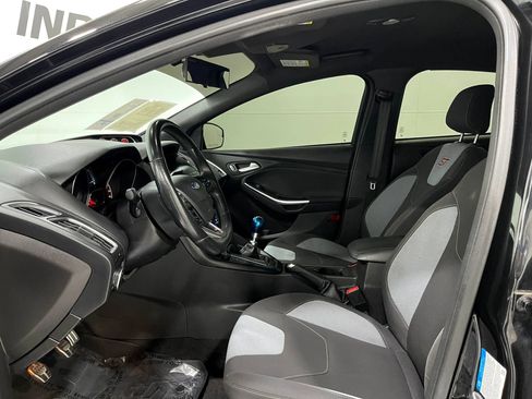 Used 2018 Ford Focus ST FWD image 11