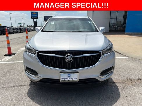 Used 2019 Buick Enclave Essence FWD image 3