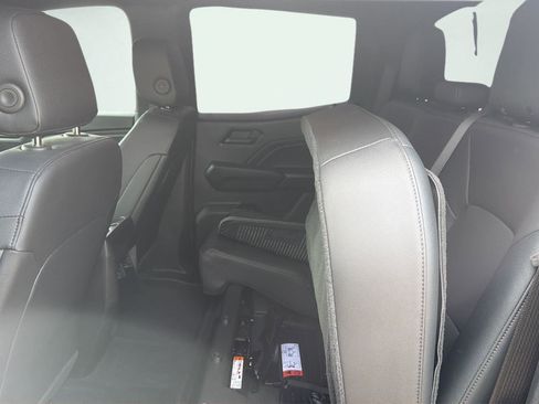 Used 2024 Chevrolet Colorado Trail Boss w/ Safety Package image 28