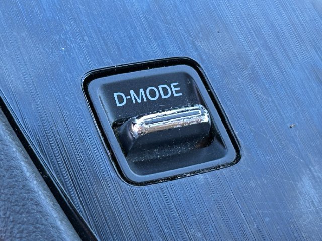Used 2024 Nissan Rogue S FWD image 17
