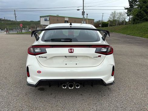 Used 2025 Honda Civic Type R image 3