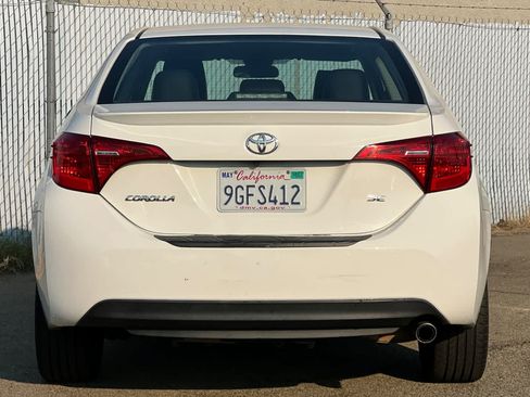 Used 2019 Toyota Corolla SE w/ Protection Package FWD image 4
