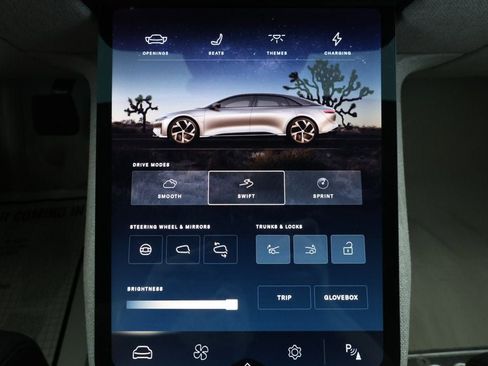 Used 2023 Lucid Air Touring image 15