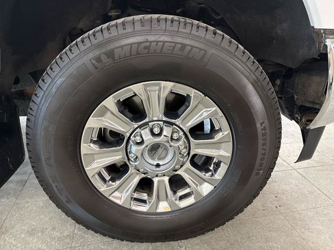 Used 2019 Ford F250 XLT w/ XLT Premium Package AWD/4WD image 52