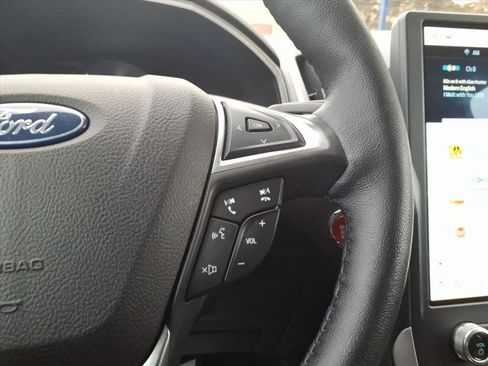 Certified 2022 Ford Edge SEL w/ Convenience Package image 17