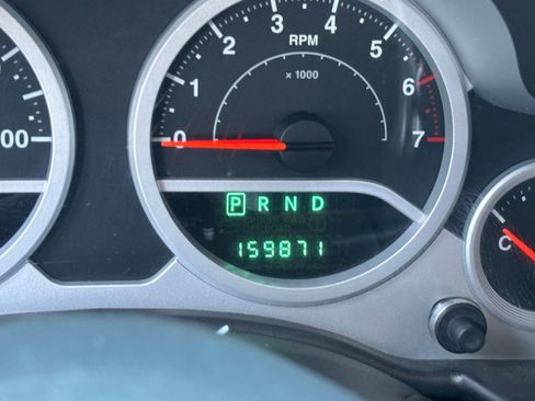 Used 2007 Jeep Wrangler Unlimited Rubicon w/ Dual Top Group AWD/4WD image 18