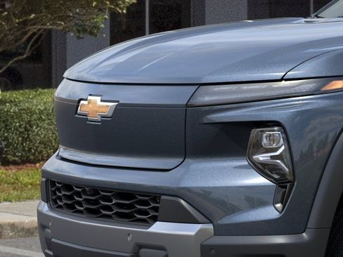New 2026 Chevrolet Silverado EV LT AWD/4WD image 13