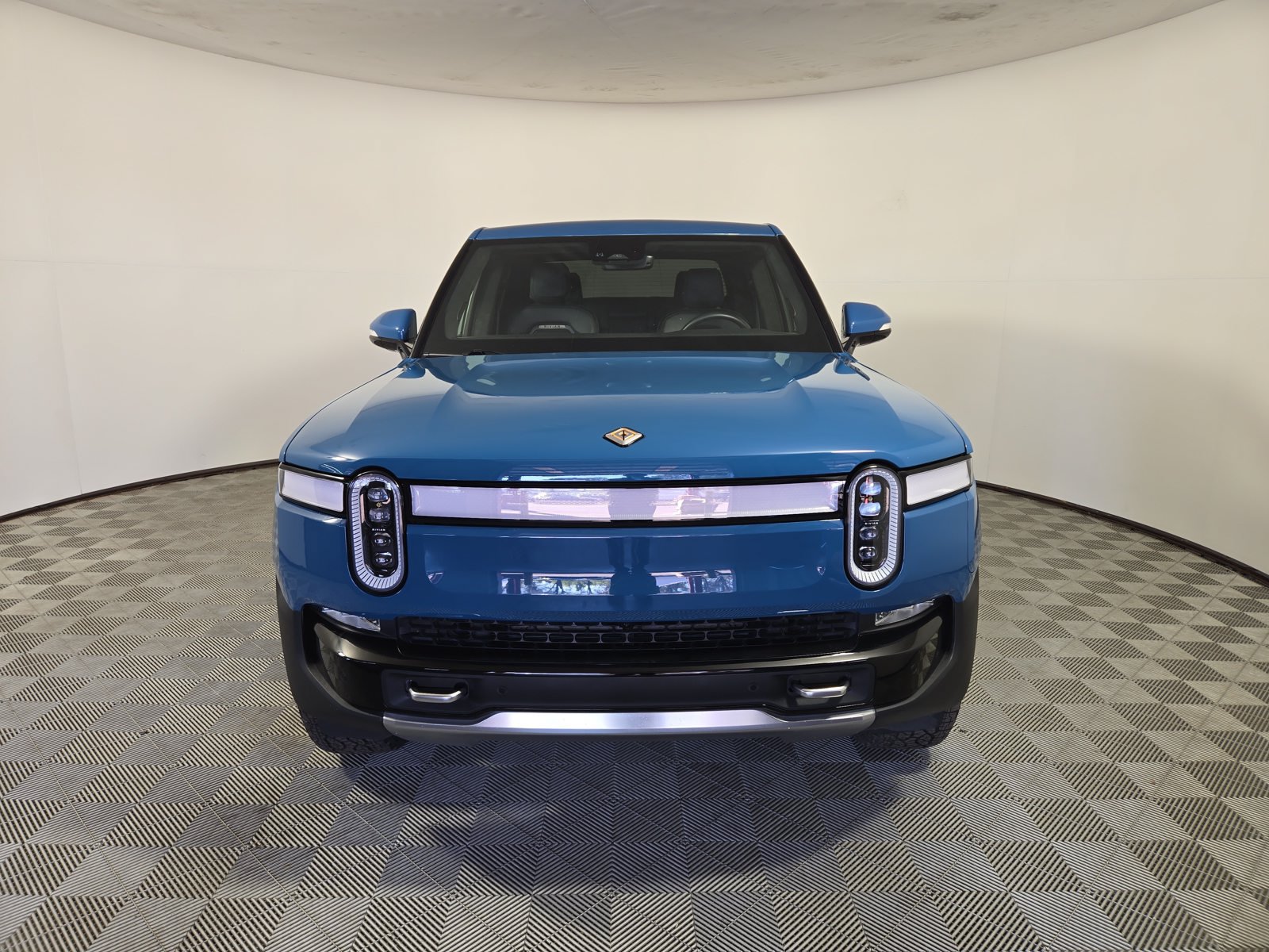 Used 2022 Rivian R1T Adventure AWD/4WD image 8