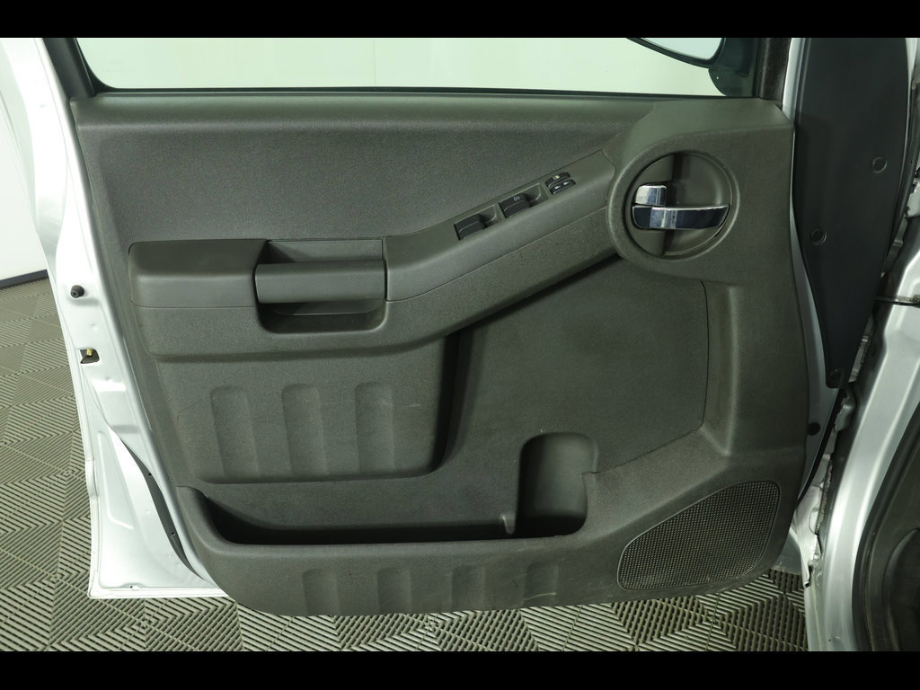 Used 2015 Nissan Xterra PRO-4X AWD/4WD image 11