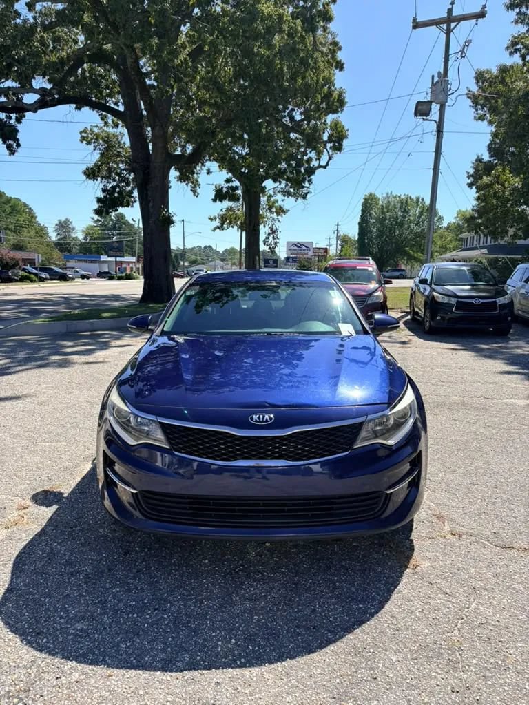 Used 2018 Kia Optima LX FWD image 2