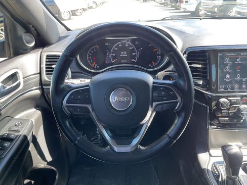 Used 2020 Jeep Grand Cherokee Limited image 16