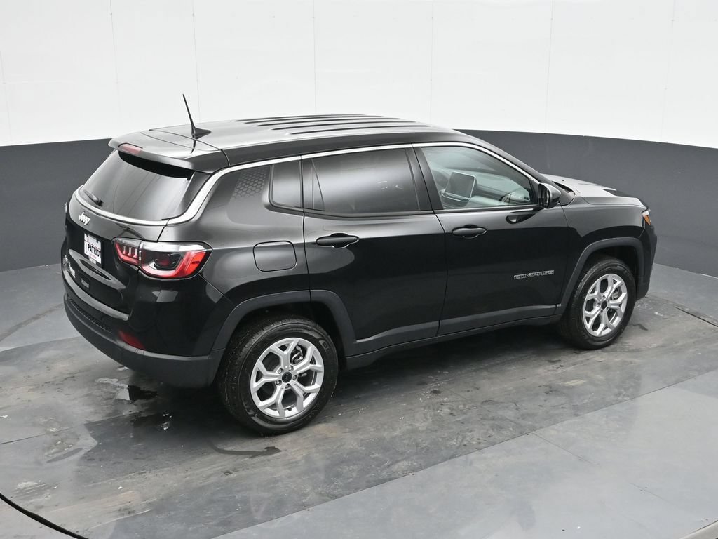 Used 2025 Jeep Compass Sport w/ Mopar Graphics Package AWD/4WD image 26